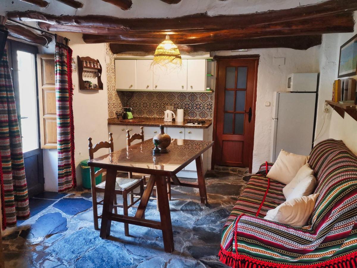 La Casa De La Bombilla Verde Trevélez Екстериор снимка