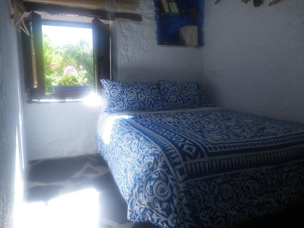 La Casa De La Bombilla Verde Trevélez Стая снимка